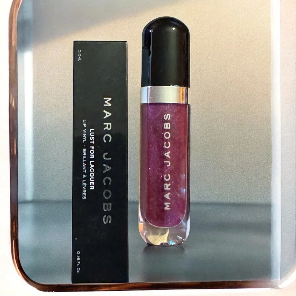 MARC JACOBS LUST FOR LACQUER LIP VINYL IN STUDDED KISS NIB